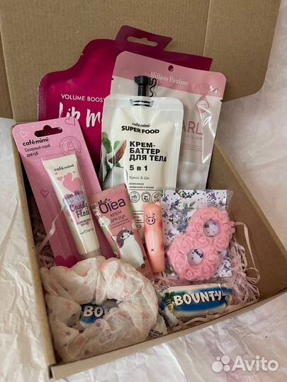 Подарок девушке на 8 марта