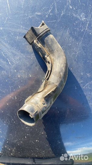 Воздуховод Nissan Tiida 1.8