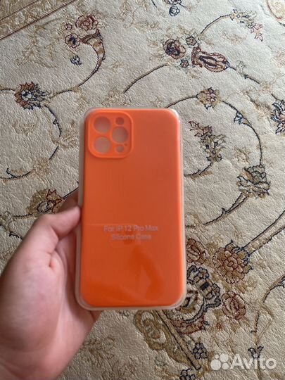 Чехлы на iPhone