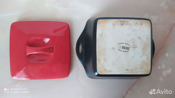 Керамическая форма с крышкой бренда Dekok