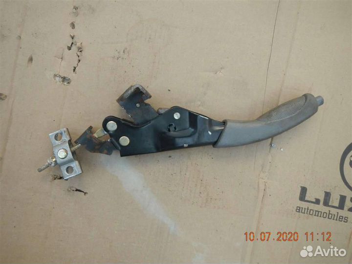 Рычаг стояночного тормоза Hyundai Accent II (+таг