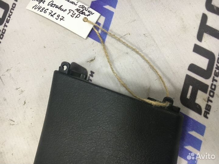 Накладка средней стойки левая Шкода Октавия тур