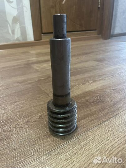 Червячный вал от тестоотделителя