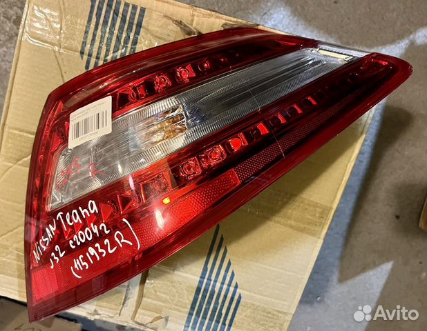 Фонарь задний правый Nissan Teana J32