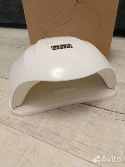 Лампа для ногтей