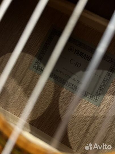 Классическая гитара yamaha c40