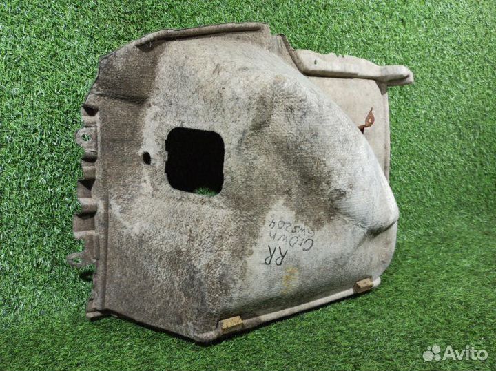 Обшивка багажника задняя правая Toyota Crown