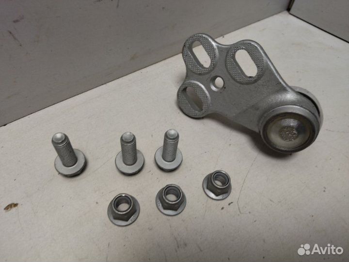 Опора шаровая правая Audi 80/90 B4 1991-1994