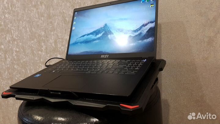 Ноутбук MSI