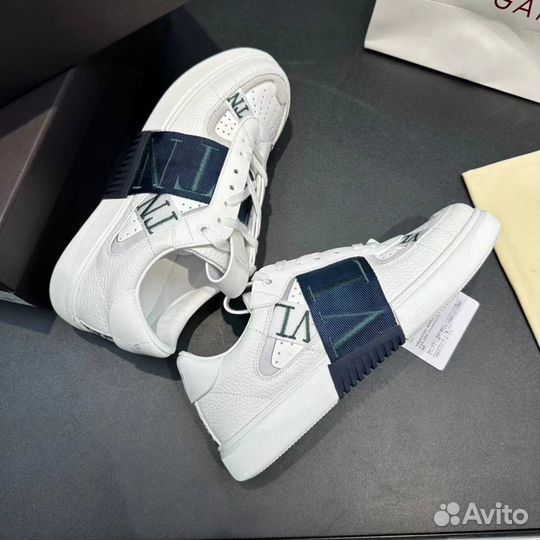 Мужские кеды valentino