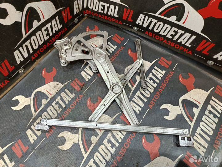 Стеклоподъемник задний Toyota Wish Xe10 минивэн