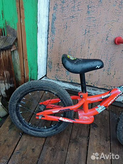 Беговел 14 Novatrack breeze