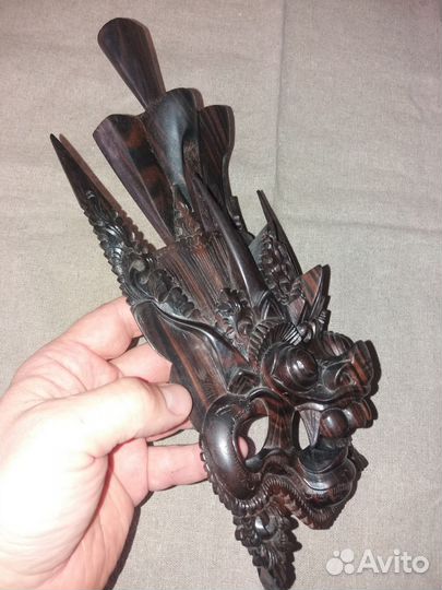 Маска Баронг