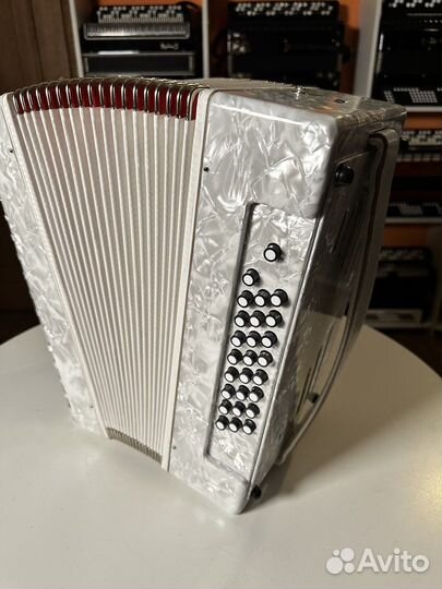 Гармонь с миди системой в наличии