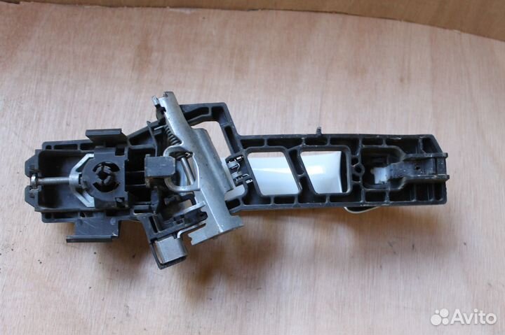 Ручка двери наружная Ford Fiesta 2008-2013 правая