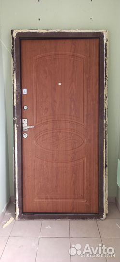 Дверь входная металлическая