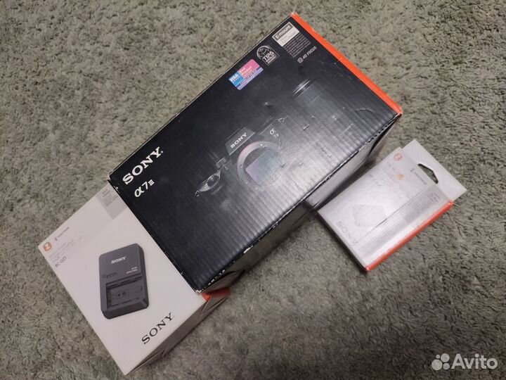 Фотоаппарат Sony a7 III с коробкой и зарядкой
