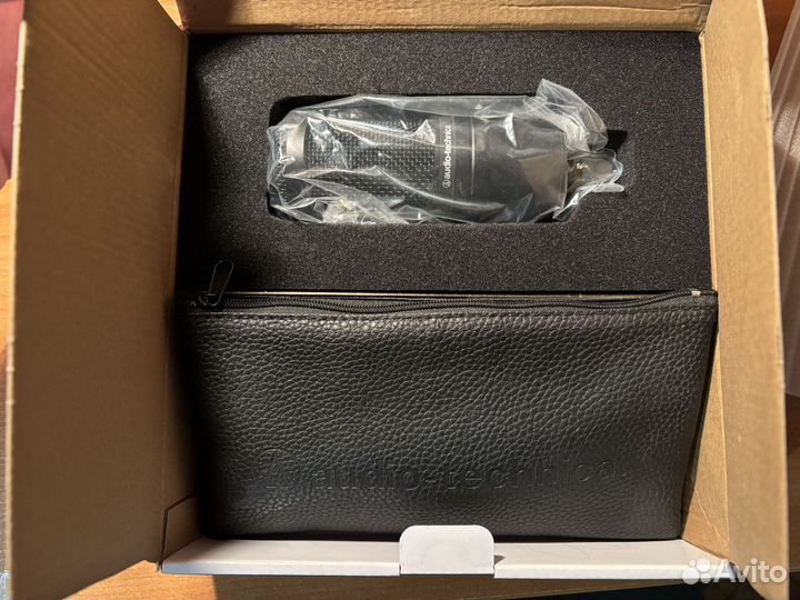 Студийный микрофон audio technica AT2020