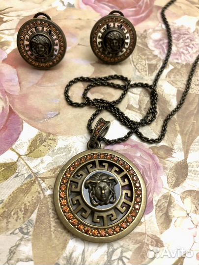 Гарнитур подвеска и серьги Versace