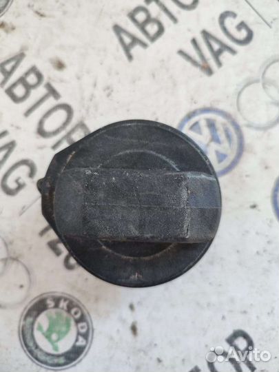 Крышка топливного бака Фольксваген Гольф 6