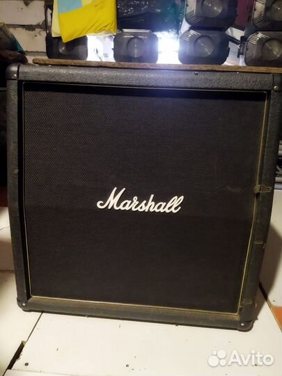 Marshall AVT412 200W 4X12, гитарный, 200Вт