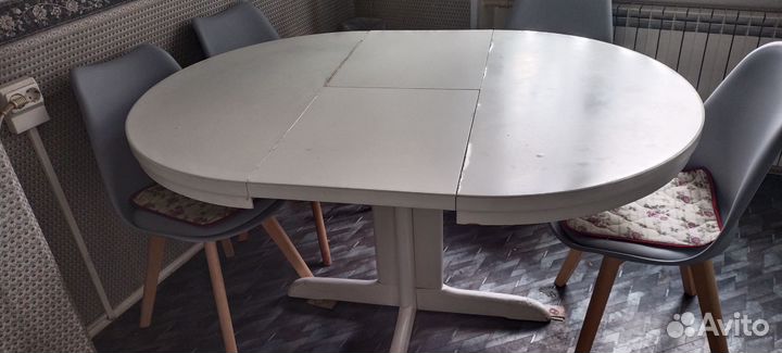 Кухонный стол