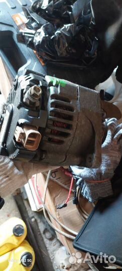 Продавец автозапчастей