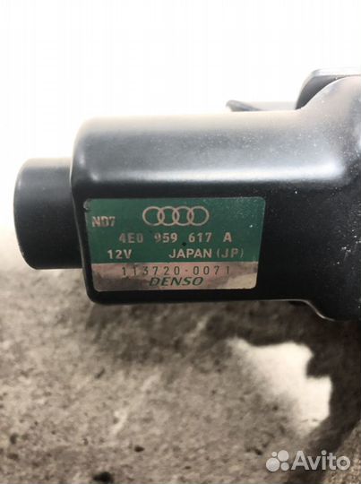 Блок клапанов печки Audi a8 d3 4e