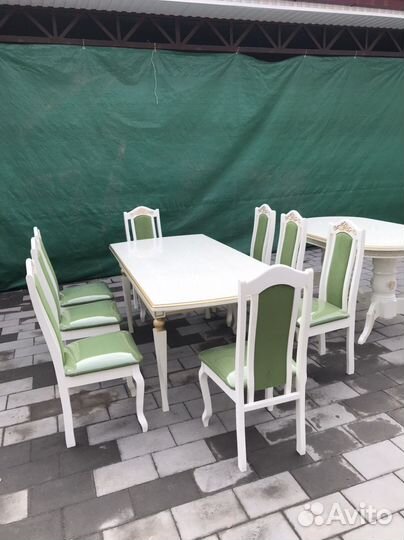 Столы и стулья