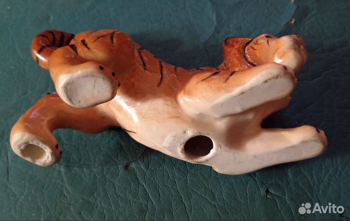 Статуэтка тигр