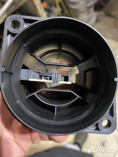 Датчик массового расхода воздуха VAG 04l 906 461b