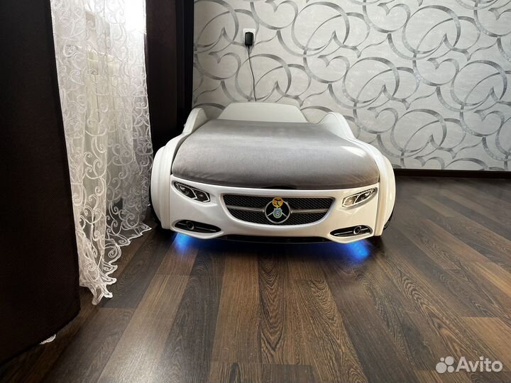 Детская кровать машина с подсветкой