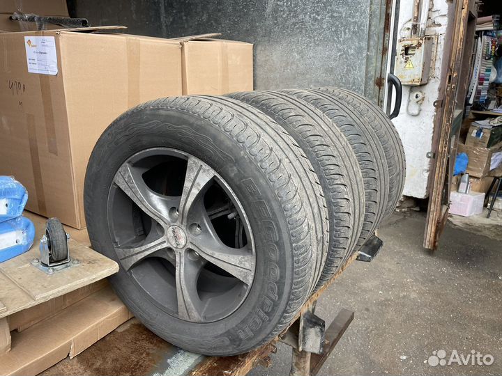 R16 Bfgoodrich G-Grip 215/60, PCD 5x114.3 DIA 76.1