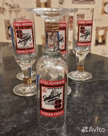 Винтажные рюмки водка Столичная