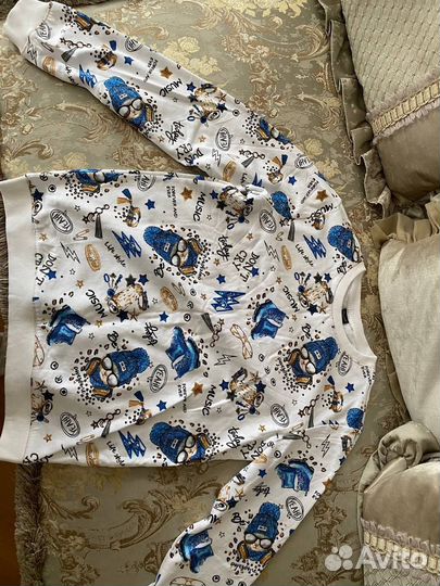 Белая толстовка Ostin