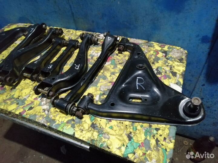 Рычаг задней подвески Nissan Skyline 34