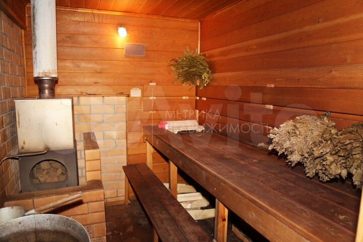 Дом 164 м² на участке 8 сот.