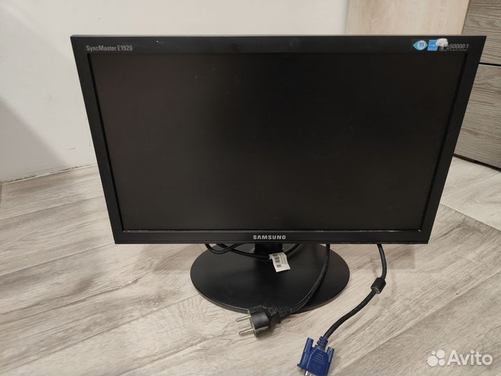 Монитор Samsung Syncmaster E1920