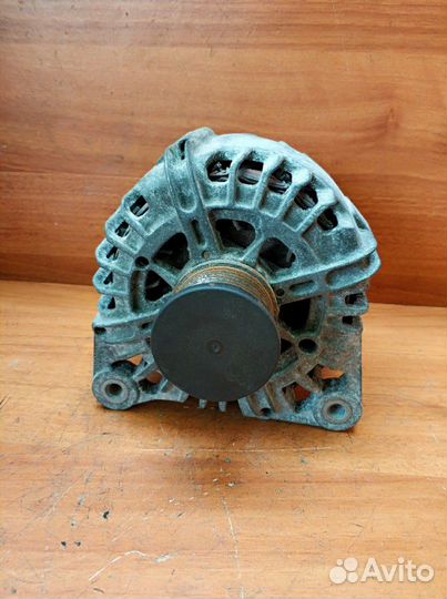 Генератор Рено Сценик 3 Меган 3 2.0DCi M9R