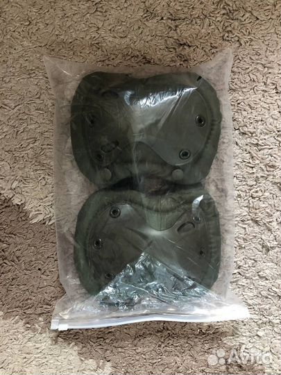 Налокотники и наколенники новые (в упаковке)