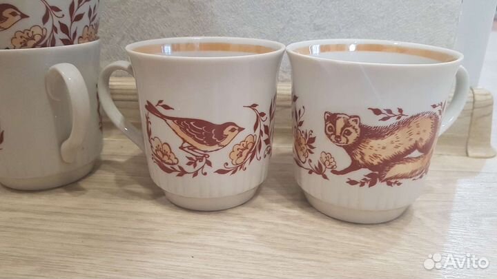 Фарфоровые кружки