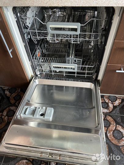 Посудомоечная машина electrolux