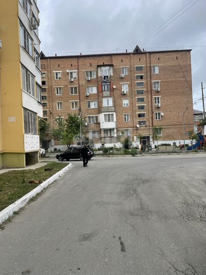 2-к. квартира, 55 м², 1/10 эт.