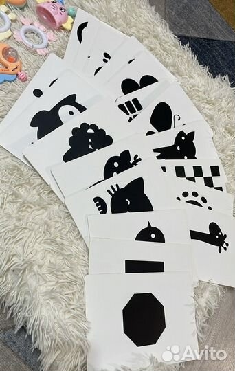 Игрушки для новорожденного пакетом+чб карточки