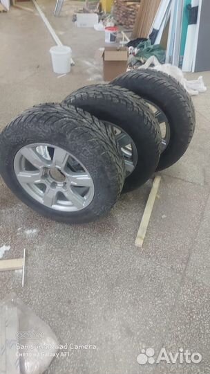 Зимние колеса 235/65 r17