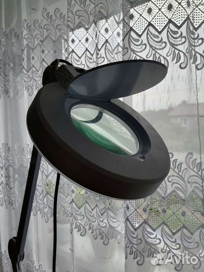 Лампа лупа напольная