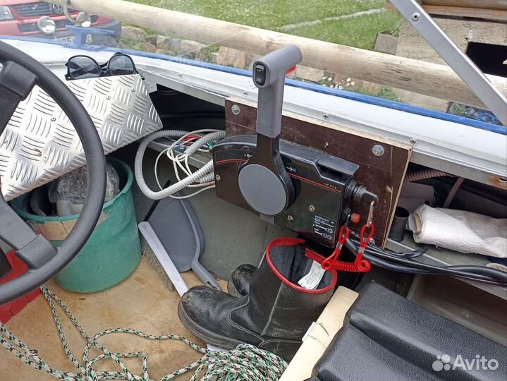 Моторная лодка прогресс4