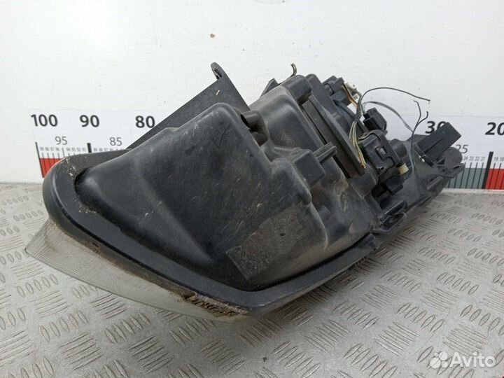 Фара передняя для Renault Scenic 2 260605447R