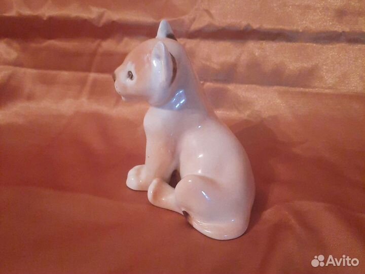 Фарфоровая статуэтка лфз 