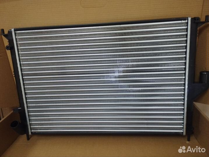 Радиатор охлаждения logan/largus/duster/Almera G15